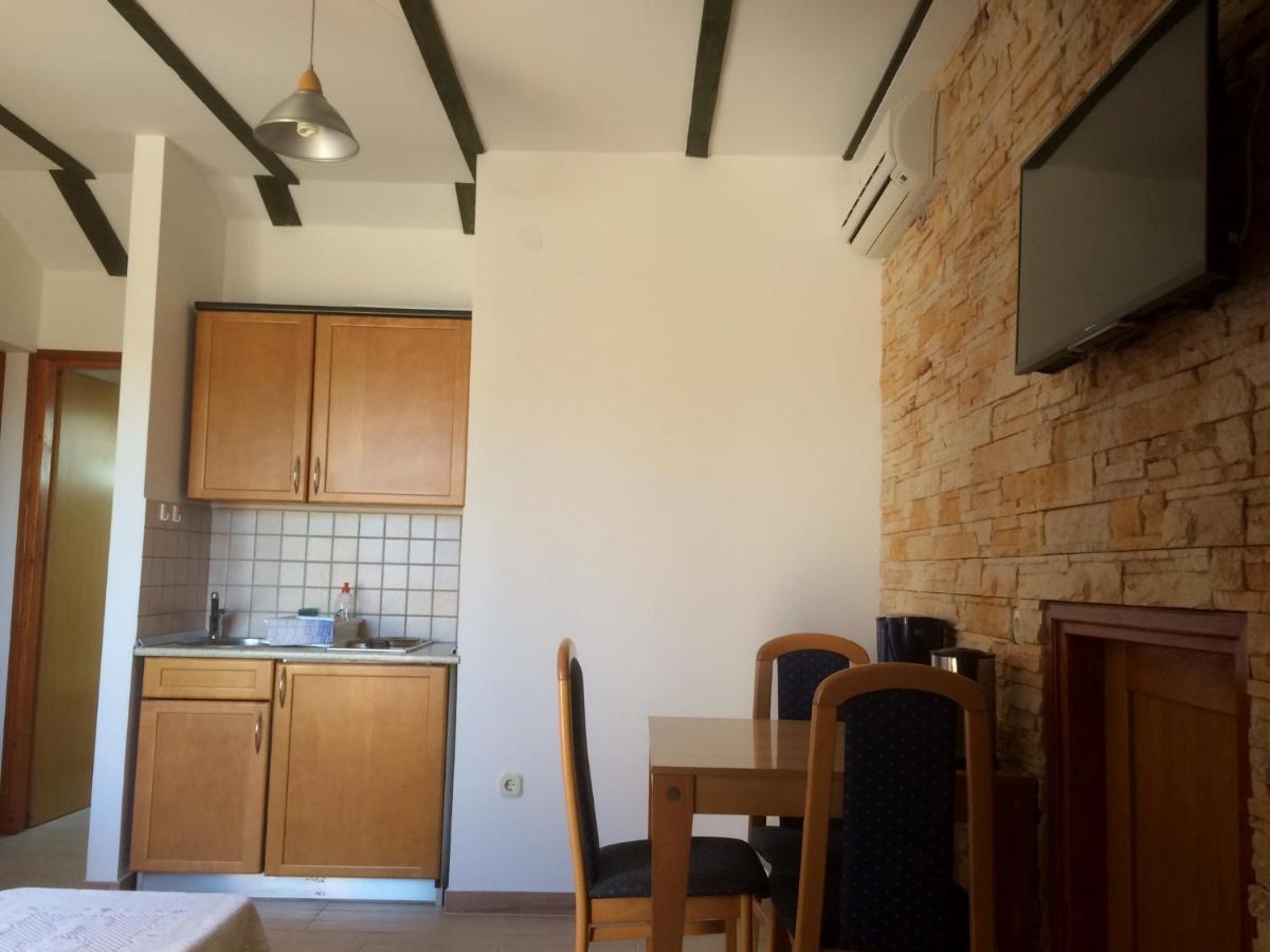 Apartments 30 M From The Beach 크리크베니카 외부 사진
